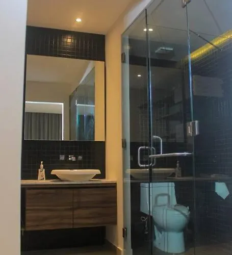 Luxury 1 Block To 5th Avenue Appartement